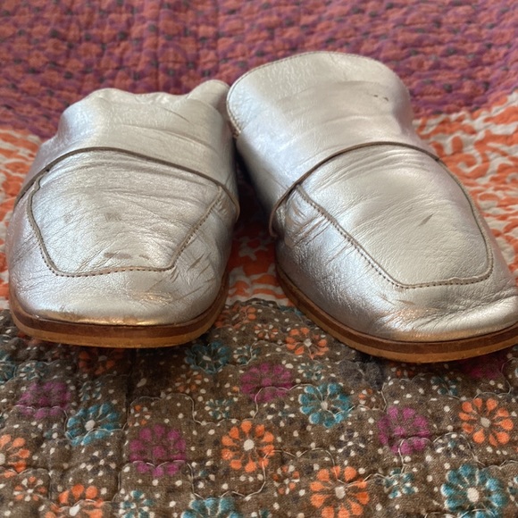 Free People At Ease Metallic Leather Slides  Size 38/8 - Picture 7 of 11